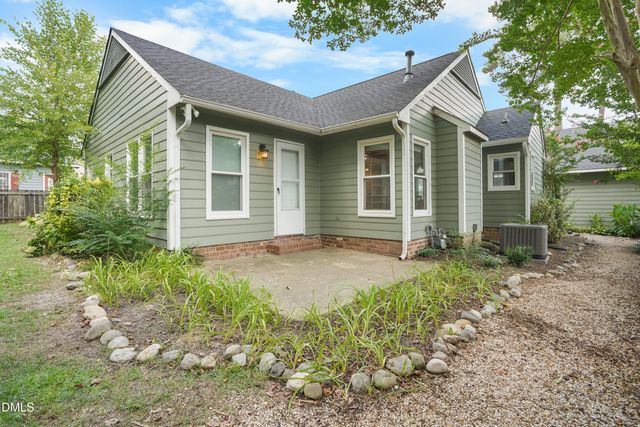 1802 Potomac Road, Fayetteville, NC 28304
