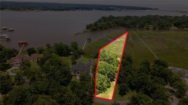 2914 Riverview Pointe S Drive, Theodore, AL 36582