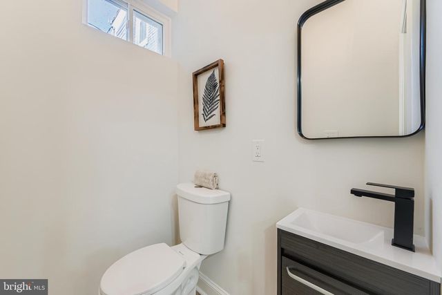 1438 N BROADWAY, Baltimore, MD 21213