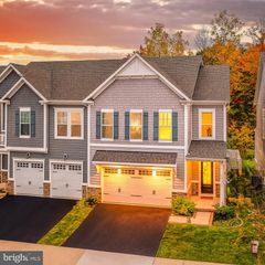 18260 MOSS GARDEN RD, Dumfries, VA 22026