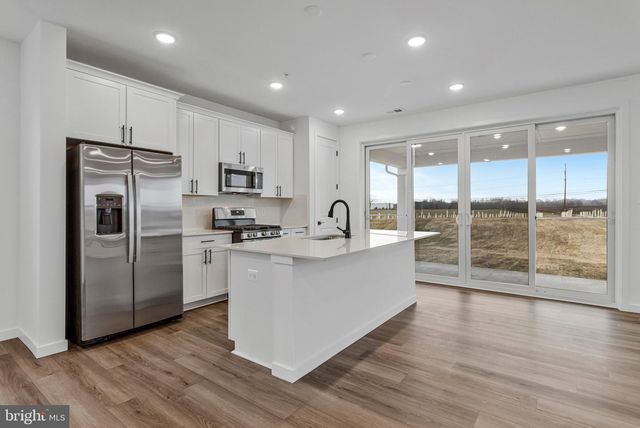 10134 WILKES DR, Williamsport, MD 21795