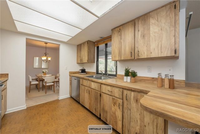 22 Shumard Court E, Homosassa, FL 34446