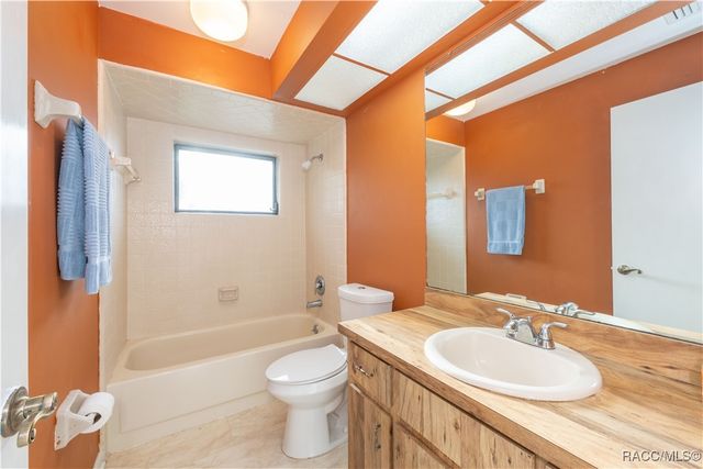 22 Shumard Court E, Homosassa, FL 34446