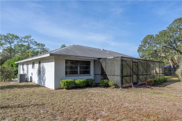 22 Shumard Court E, Homosassa, FL 34446