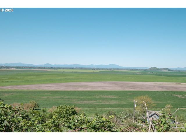 29109 BROWNSVILLE Rd, Brownsville, OR 97327