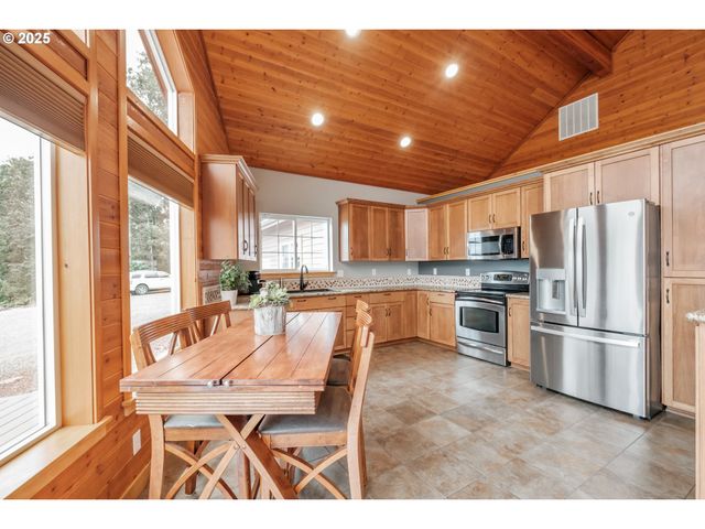 29109 BROWNSVILLE Rd, Brownsville, OR 97327