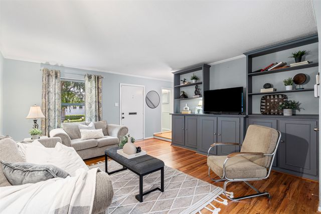 4953 N Hall Street, Dallas, TX 75235