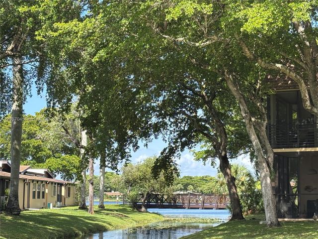 100 Ashbury Road 107, Hollywood, FL 33024