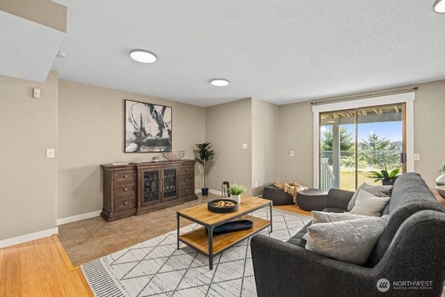 34216 136th Avenue SE, Auburn, WA 98092