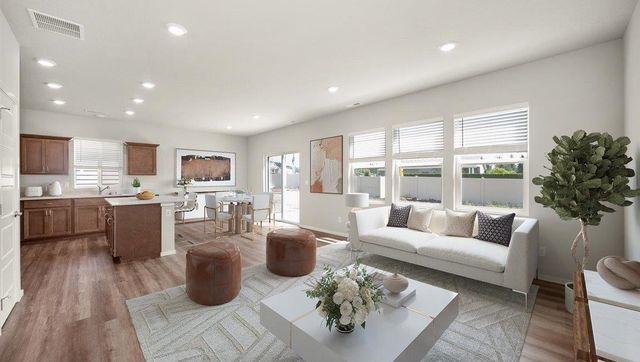 5812 S Bernard St, Spokane, WA 99224