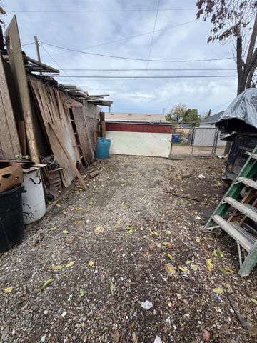 225 El Paso Ave, Modesto, CA 95351