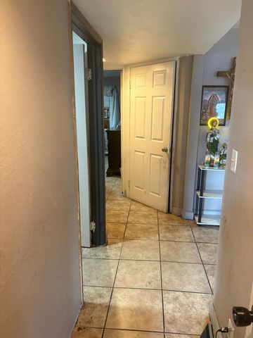 225 El Paso Ave, Modesto, CA 95351