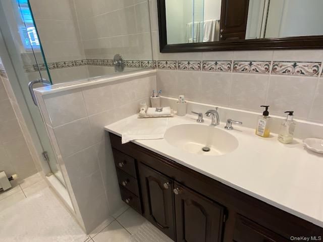 264-63 Langston Avenue 2nd floor, Glen Oaks, NY 11004
