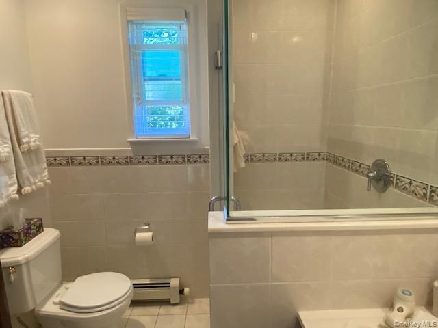 264-63 Langston Avenue 2nd floor, Glen Oaks, NY 11004