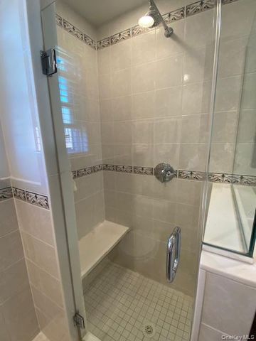 264-63 Langston Avenue 2nd floor, Glen Oaks, NY 11004