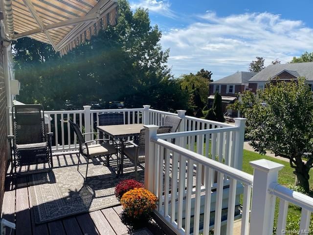264-63 Langston Avenue 2nd floor, Glen Oaks, NY 11004