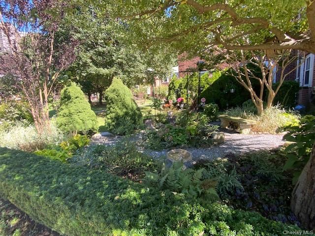 264-63 Langston Avenue 2nd floor, Glen Oaks, NY 11004