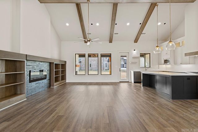 602 Corondelet Lane, Maumelle, AR 72113