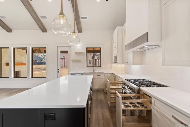 602 Corondelet Lane, Maumelle, AR 72113