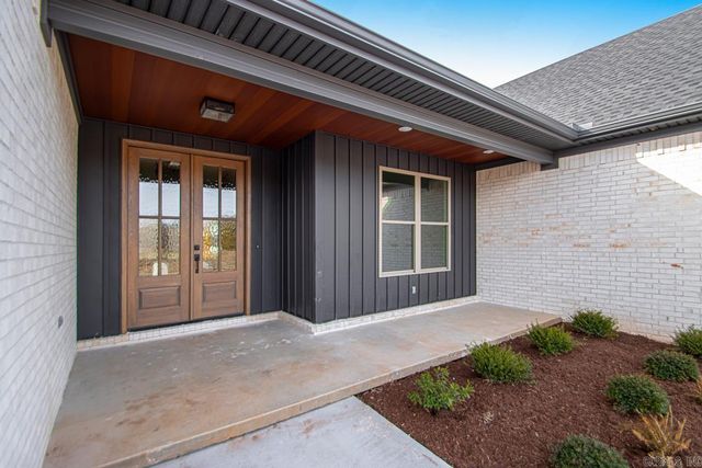 602 Corondelet Lane, Maumelle, AR 72113