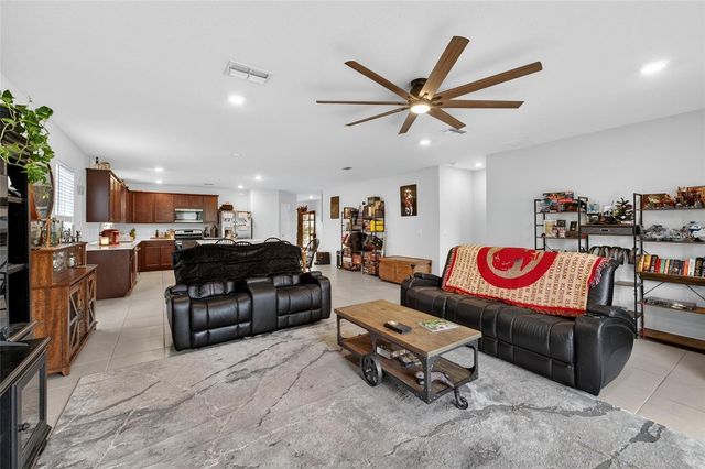 3821 INDIAN RIVER COURT, Lakeland, FL 33811