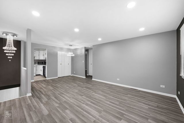 115 Millbrook Lane 115, Schaumburg, IL 60193