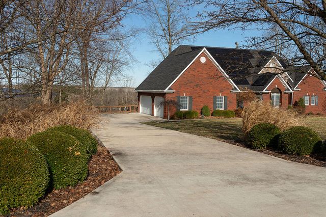 706 Hunter Drive, Lancaster, KY 40444