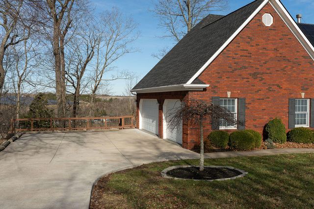 706 Hunter Drive, Lancaster, KY 40444