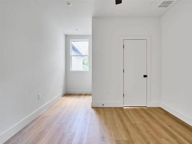 412 Hackberry LN 1, Austin, TX 78753