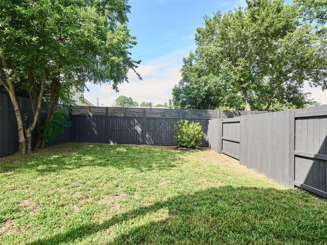 412 Hackberry LN 1, Austin, TX 78753