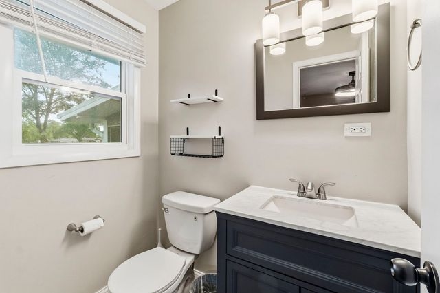 457 Lilac Lane, Elk Grove Village, IL 60007