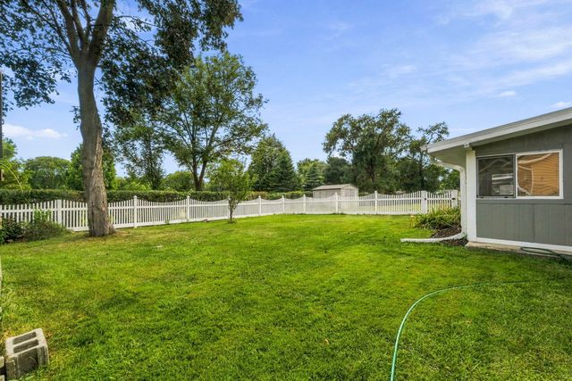457 Lilac Lane, Elk Grove Village, IL 60007