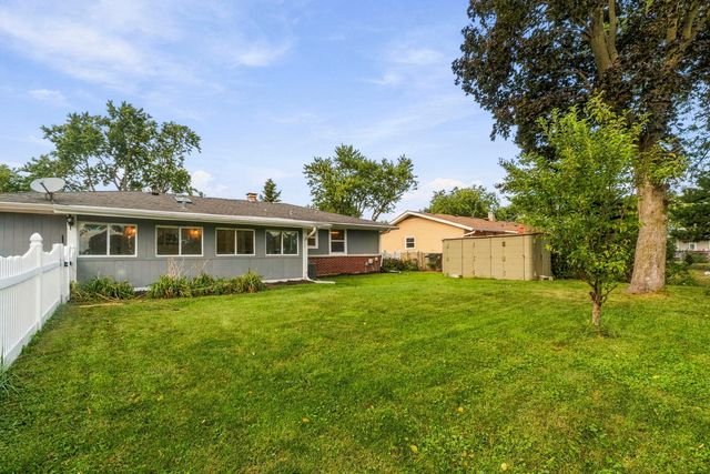 457 Lilac Lane, Elk Grove Village, IL 60007