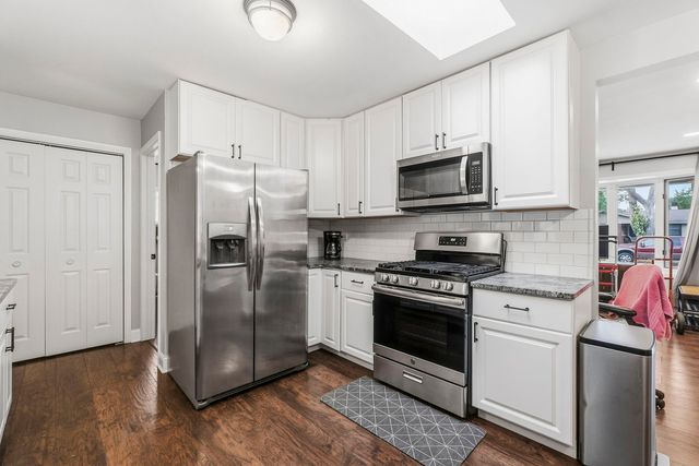 457 Lilac Lane, Elk Grove Village, IL 60007