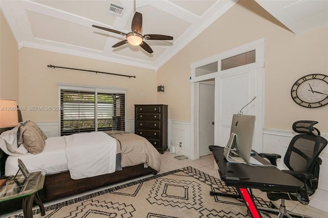 9204 S Chelsea Drive S, Plantation, FL 33324