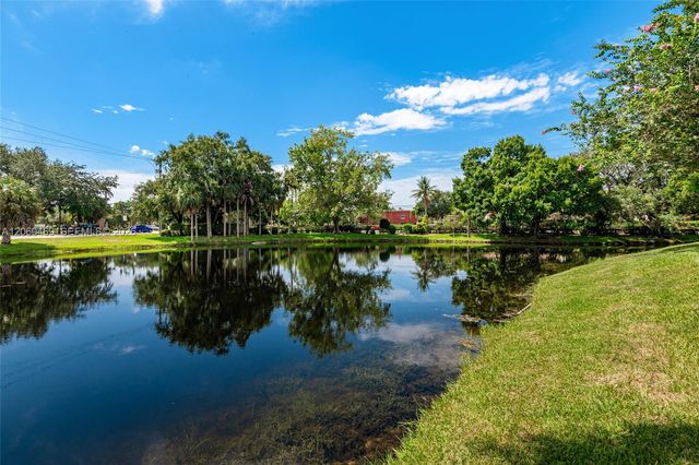 9204 S Chelsea Drive S, Plantation, FL 33324
