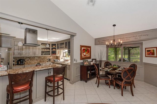 9204 S Chelsea Drive S, Plantation, FL 33324