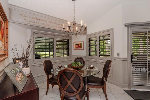 9204 S Chelsea Drive S, Plantation, FL 33324