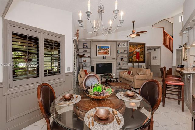 9204 S Chelsea Drive S, Plantation, FL 33324