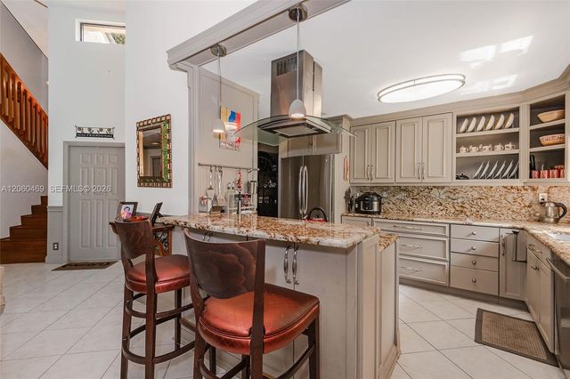 9204 S Chelsea Drive S, Plantation, FL 33324