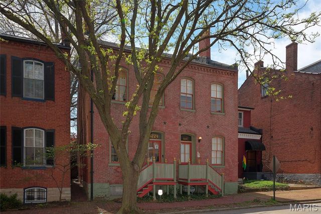 1226 Sidney Street, St Louis, MO 63104