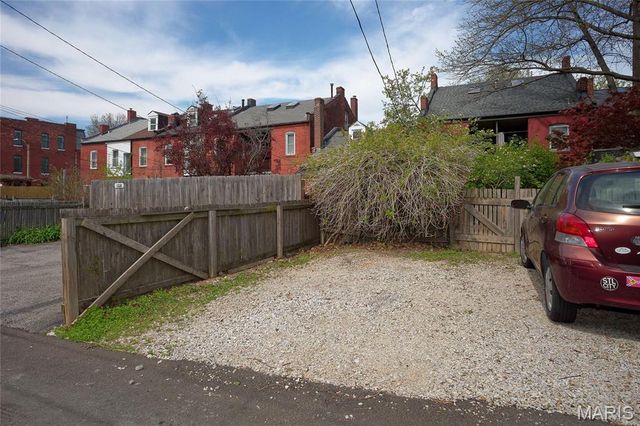 1226 Sidney Street, St Louis, MO 63104