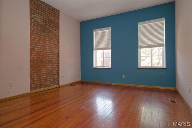 1226 Sidney Street, St Louis, MO 63104