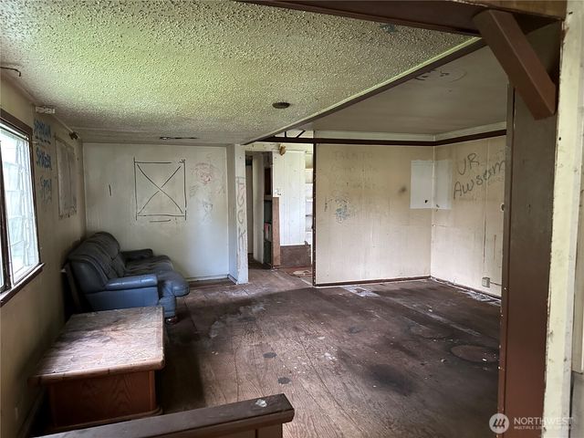 2813 Bona Vista Drive SW, Olympia, WA 98512