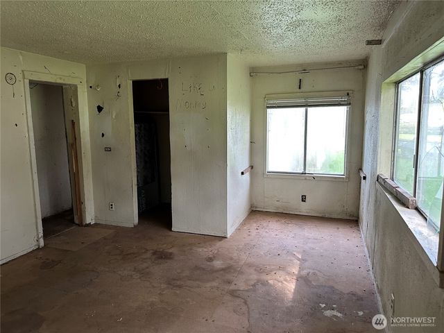 2813 Bona Vista Drive SW, Olympia, WA 98512