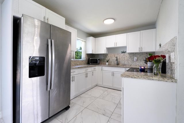 310 W 16th Way, Riviera Beach, FL 33404