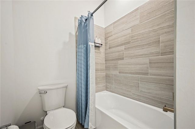 4274 Sonoma Oaks CIR, Naples, FL 34119