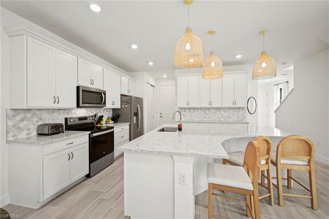 4274 Sonoma Oaks CIR, Naples, FL 34119