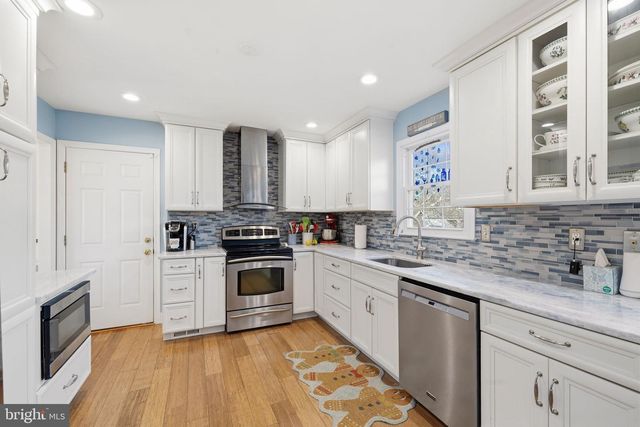 4357 CUB RUN RD, Chantilly, VA 20151