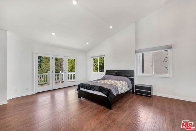 5890 Fairhaven Avenue, Woodland Hills (los Angeles), CA 91367